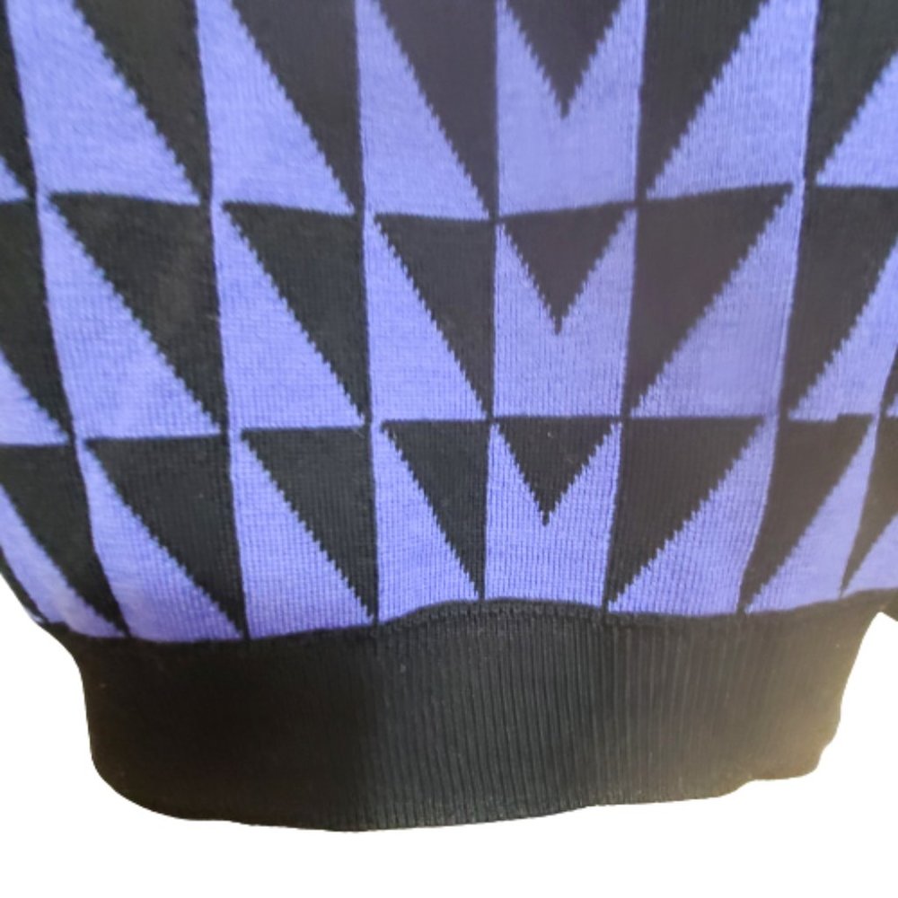 V2 VERSACE CLASSIC PRINTED CREW NECK PULLOVER - SIZE: LARGE - Picture 10 of 13